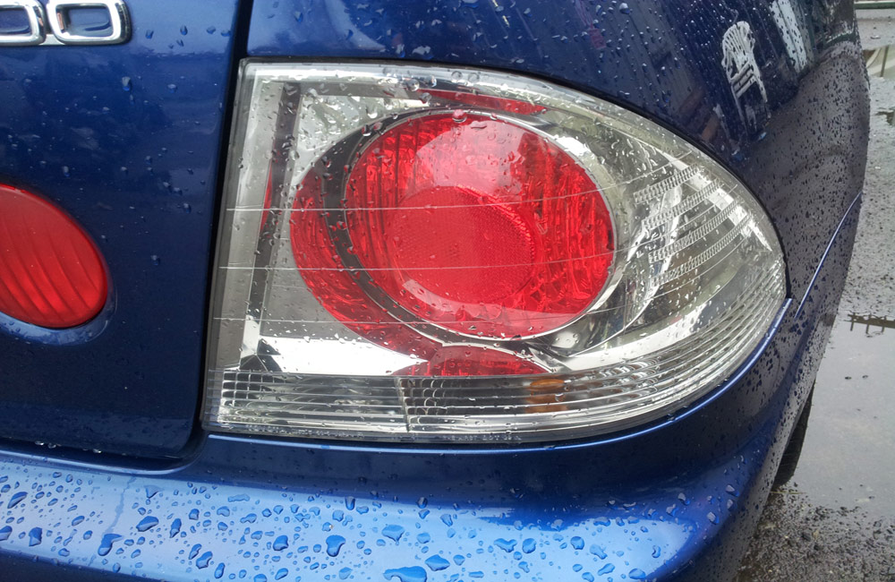 Lexus IS 200 SE Rear Tail Light Drivers